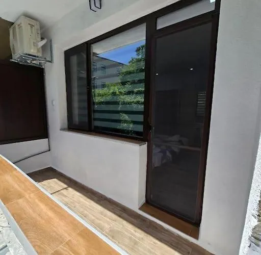 модерен в гр דירה אלנה